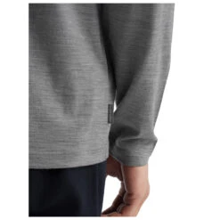 Icebreaker Granary L/S Pocket Tee - Merino Shirt -Outdoor Clothing Store icebreaker granary l s pocket tee merino shirt detail 4