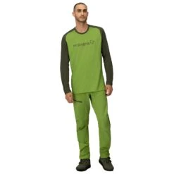 Norrøna Fjørå Equaliser Lightweight Long Sleeve - Cycling Jersey 6 Norrøna Fjørå Equaliser Lightweight Long Sleeve - Cycling Jersey -Outdoor Clothing Store norroena fjoeraa equaliser lightweight long sleeve cycling jersey detail 3