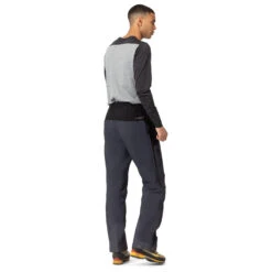 Norrøna Trollveggen GORE-TEX Pro Light Pants - Waterproof Trousers -Outdoor Clothing Store norroena trollveggen gore tex pro light pants waterproof trousers detail 4