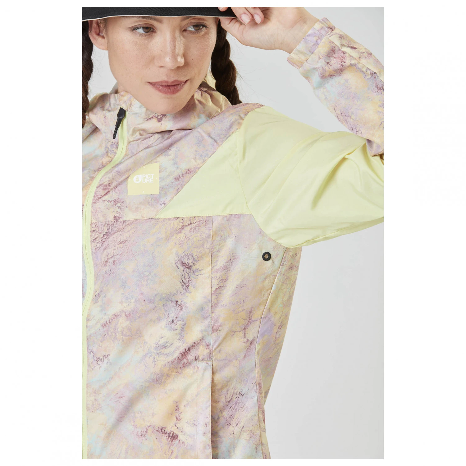 Picture Women's Scale Printed Jacket - Windproof Jacket 5 Picture Women's Scale Printed Jacket - Windproof Jacket - Image 5