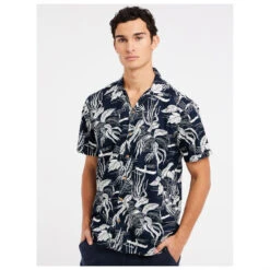 Protest Prtundae Short Sleeve Shirt - Shirt -Outdoor Clothing Store protest prtundae short sleeve shirt shirt detail 3