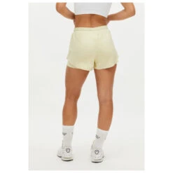 Röhnisch Women's Bounce Shorts - Shorts -Outdoor Clothing Store roehnisch womens bounce shorts shorts detail 3