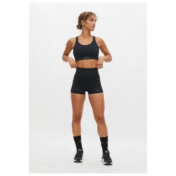 Röhnisch Women's Flattering Curved Hotpants - Shorts -Outdoor Clothing Store roehnisch womens flattering curved hotpants shorts detail 4