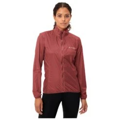 VAUDE Women's Matera Air Jacket - Cycling Jacket 8 VAUDE Women's Matera Air Jacket - Cycling Jacket -Outdoor Clothing Store vaude womens matera air jacket cycling jacket detail 3
