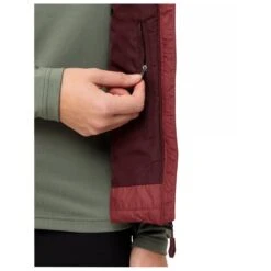 VAUDE Women's Moena Insulation Vest - Synthetic Vest 11 VAUDE Women's Moena Insulation Vest - Synthetic Vest -Outdoor Clothing Store vaude womens moena insulation vest synthetic vest detail 5