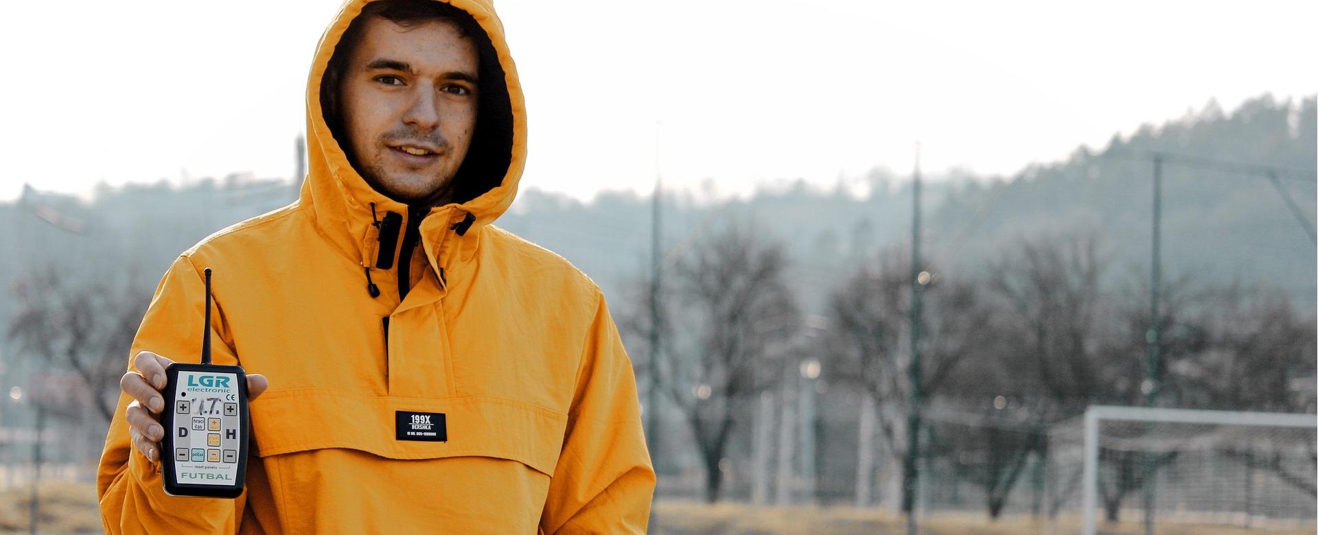 Outdoor Clothing Store -Outdoor Clothing Store man 5720896 1920